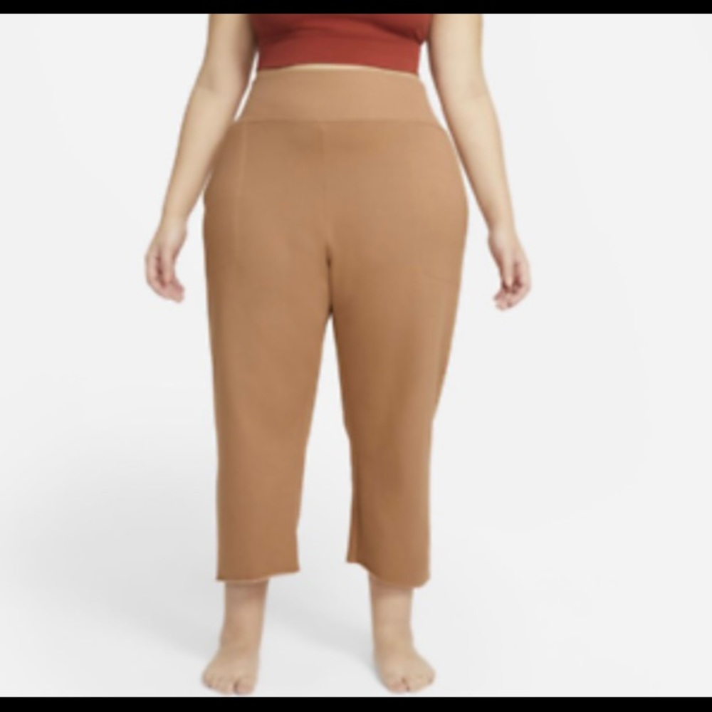 Nike Yoga Luxe Fleece Lined Cropped Pants - Picture 2 of 16